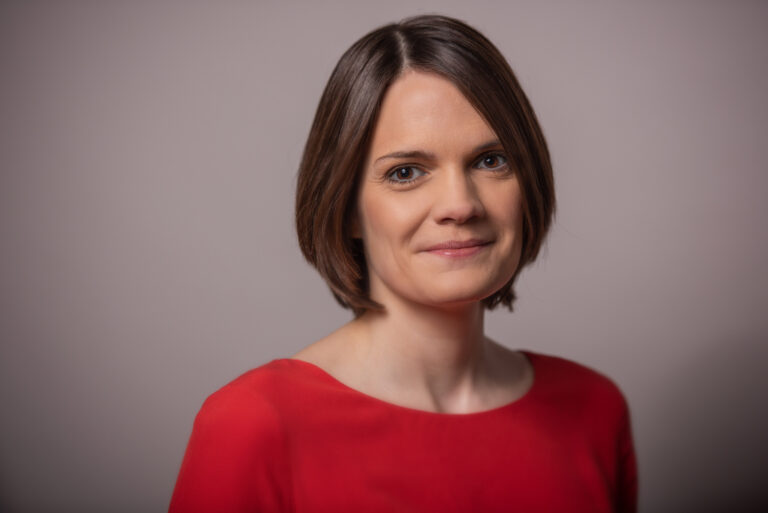 Lehrpreis der Naturwissenschaftlichen Fakultät für Prof. Dr. Cornelia Schneider